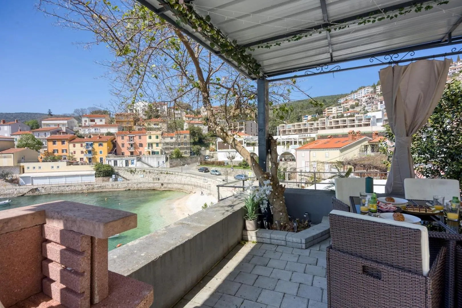 Riva Hotel Rabac Guest house